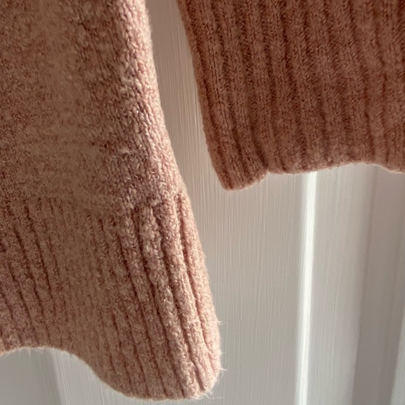 LC Lauren Conrad Beige Sweater with Cat Design - Picture 9 of 12